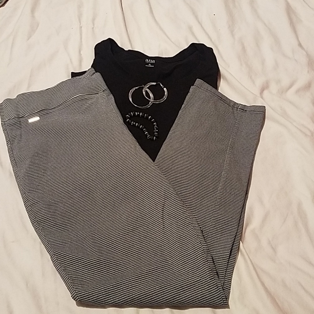 The Limited Houndstooth Stretch Pull on pants